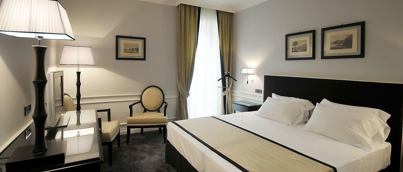 Grand Hotel Oriente Napoli Esterno foto