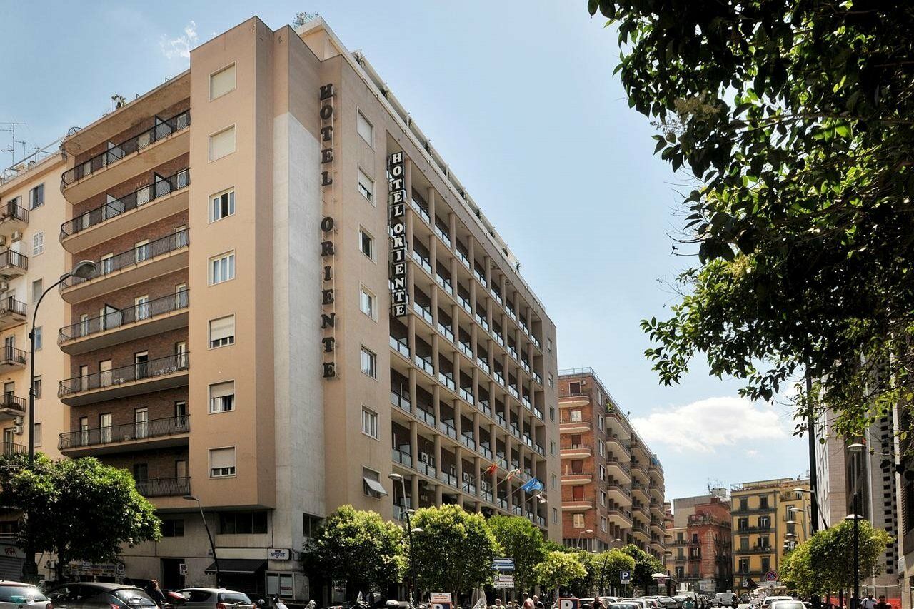 Grand Hotel Oriente Napoli Esterno foto